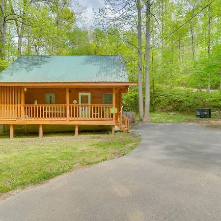 Cabin With Hot Tub About 6 Mi To Downtown Gatlinburg! Zewnętrze zdjęcie