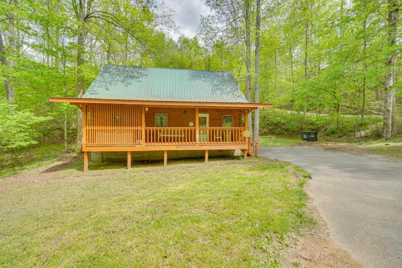 Cabin With Hot Tub About 6 Mi To Downtown Gatlinburg! Zewnętrze zdjęcie