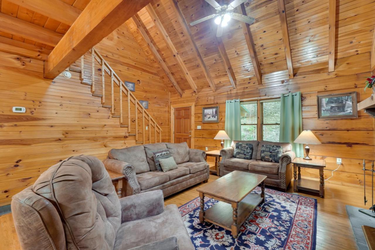 Cabin With Hot Tub About 6 Mi To Downtown Gatlinburg! Zewnętrze zdjęcie