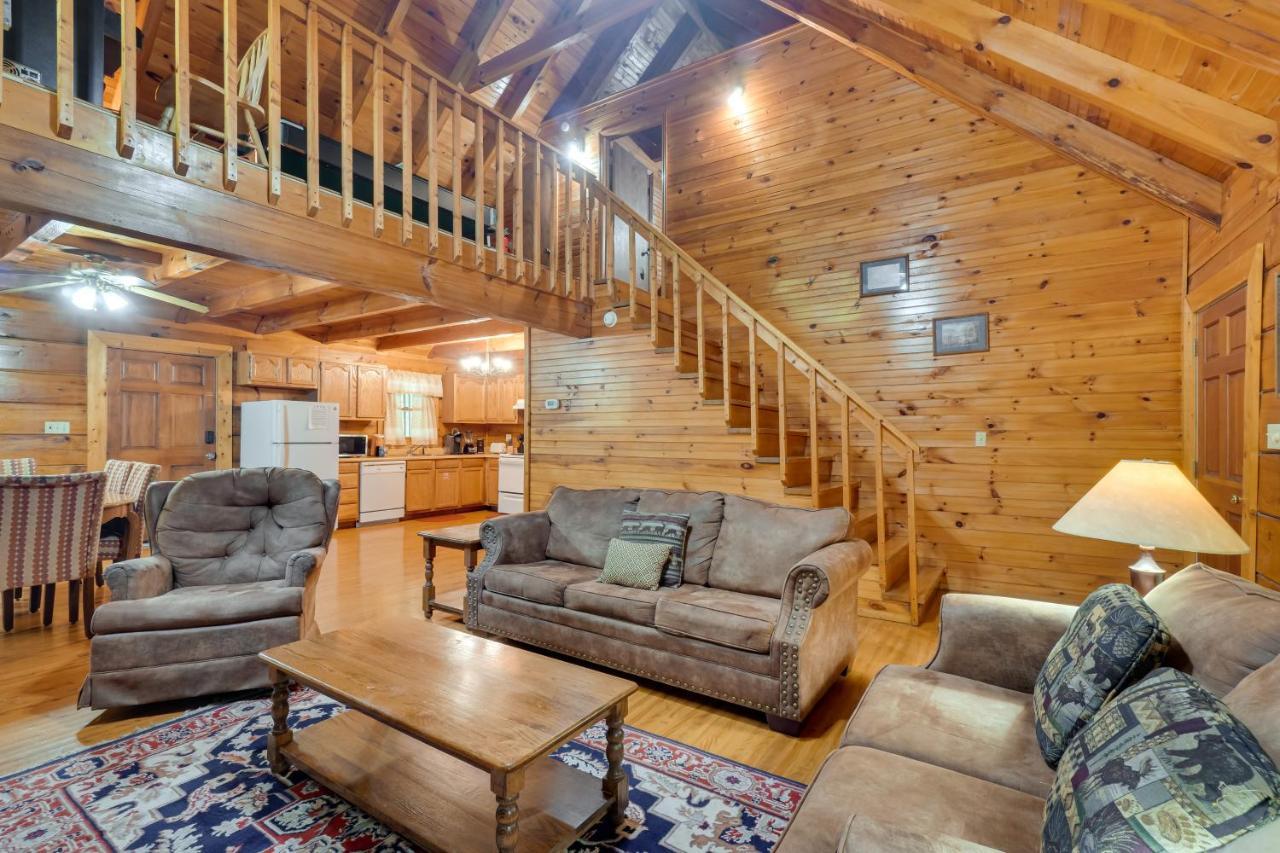 Cabin With Hot Tub About 6 Mi To Downtown Gatlinburg! Zewnętrze zdjęcie