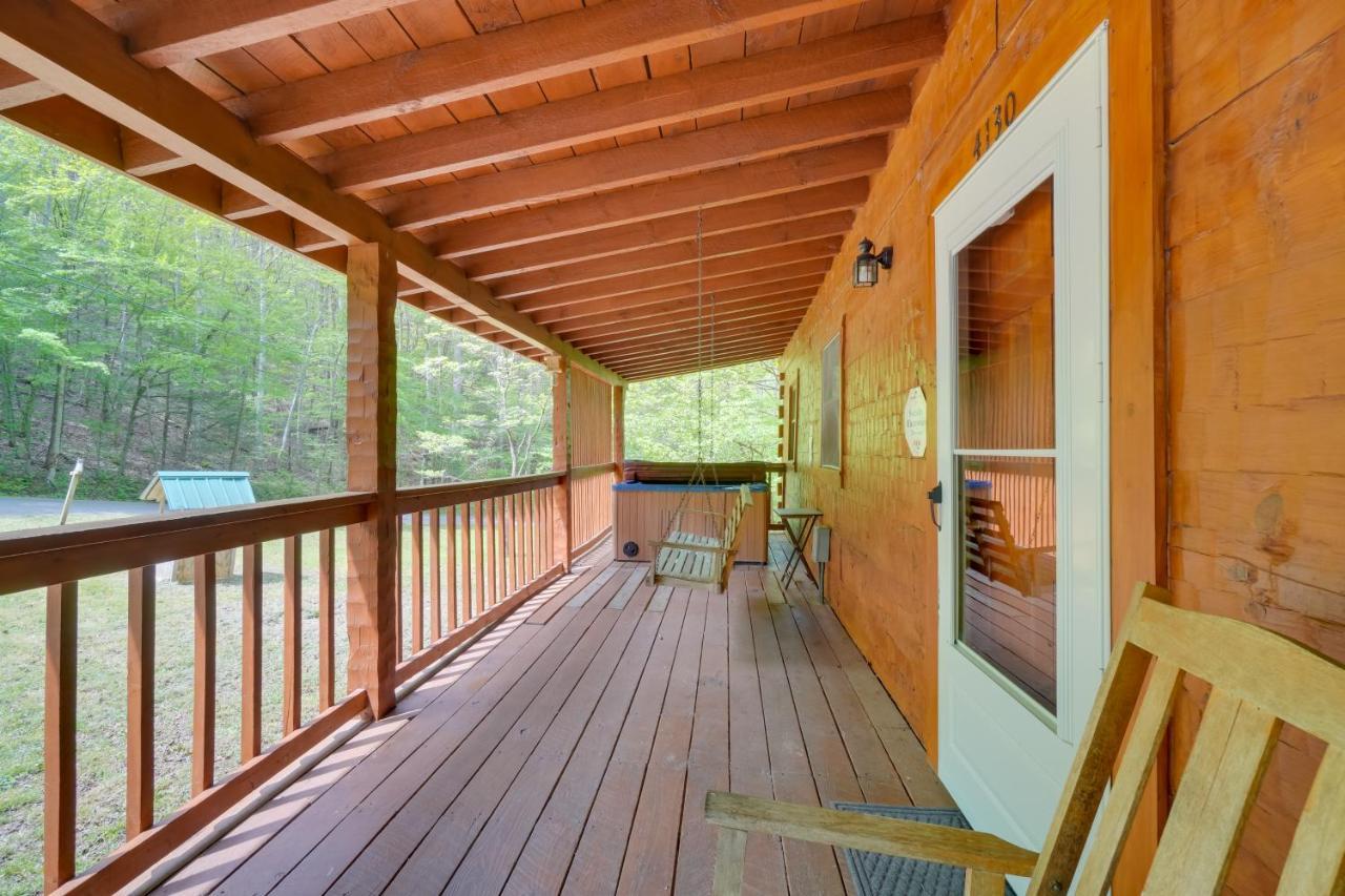 Cabin With Hot Tub About 6 Mi To Downtown Gatlinburg! Zewnętrze zdjęcie